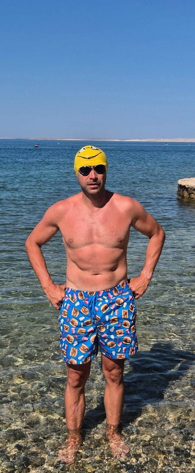 Marcin Kędzior przed wejściem do wody